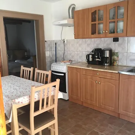 Dévényi Apartman Csesznek